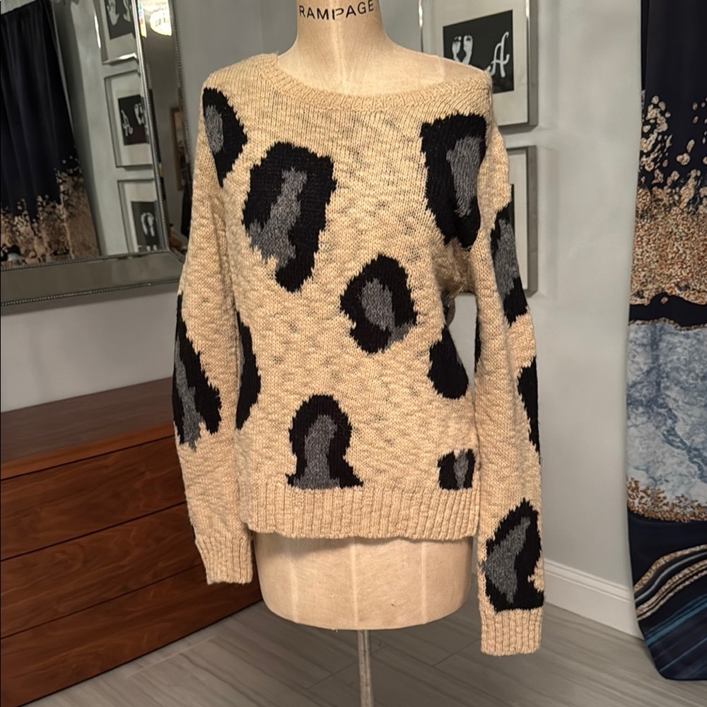 Sweet Chic Boho Print Sweater size M